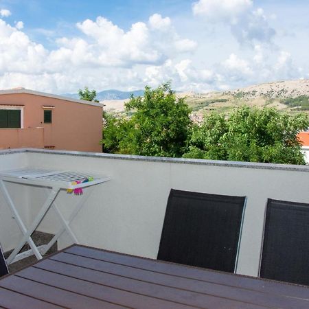 Apartments Sv. Jelena 2 Pag Town Bagian luar foto