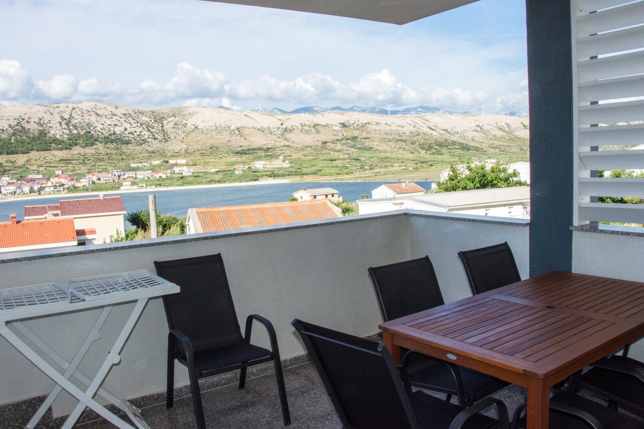 Apartments Sv. Jelena 2 Pag Town Bagian luar foto