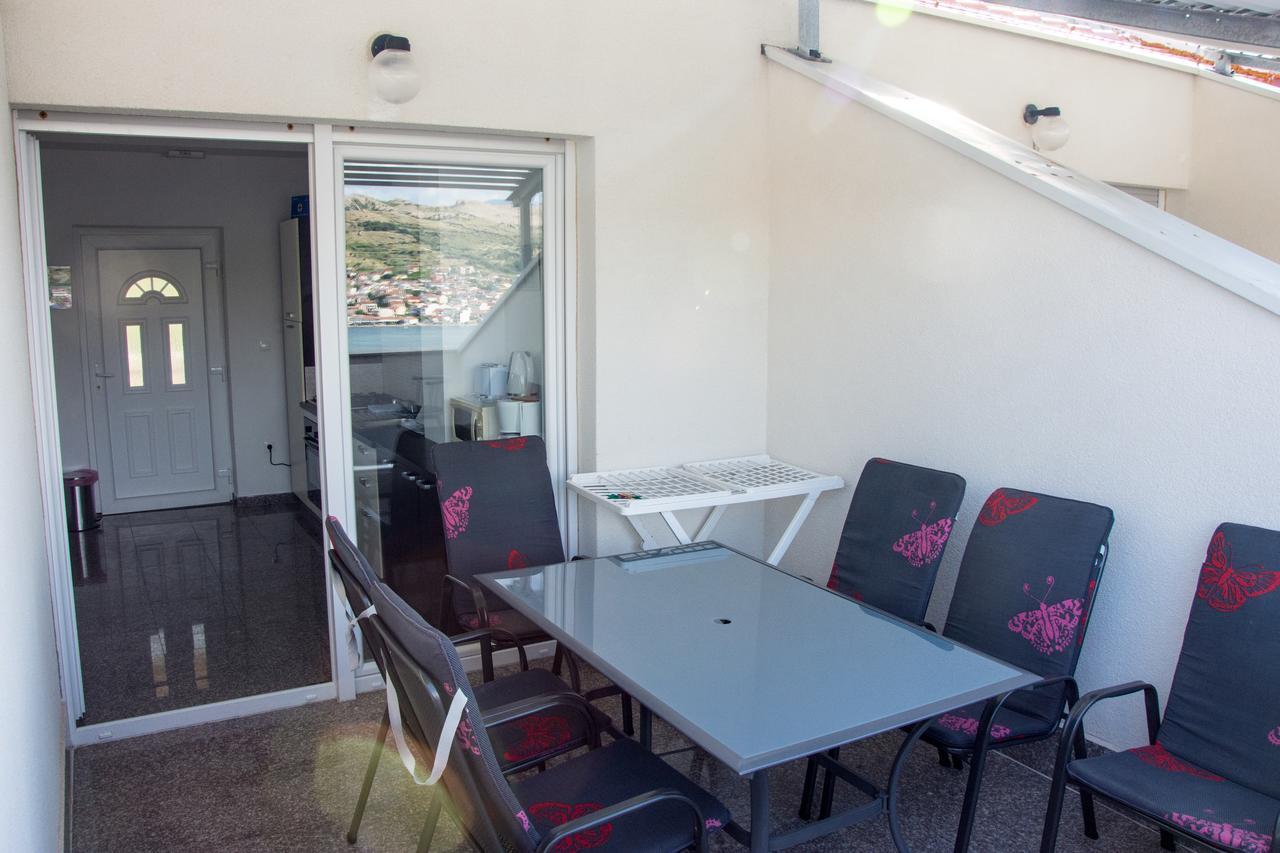 Apartments Sv. Jelena 2 Pag Town Bagian luar foto